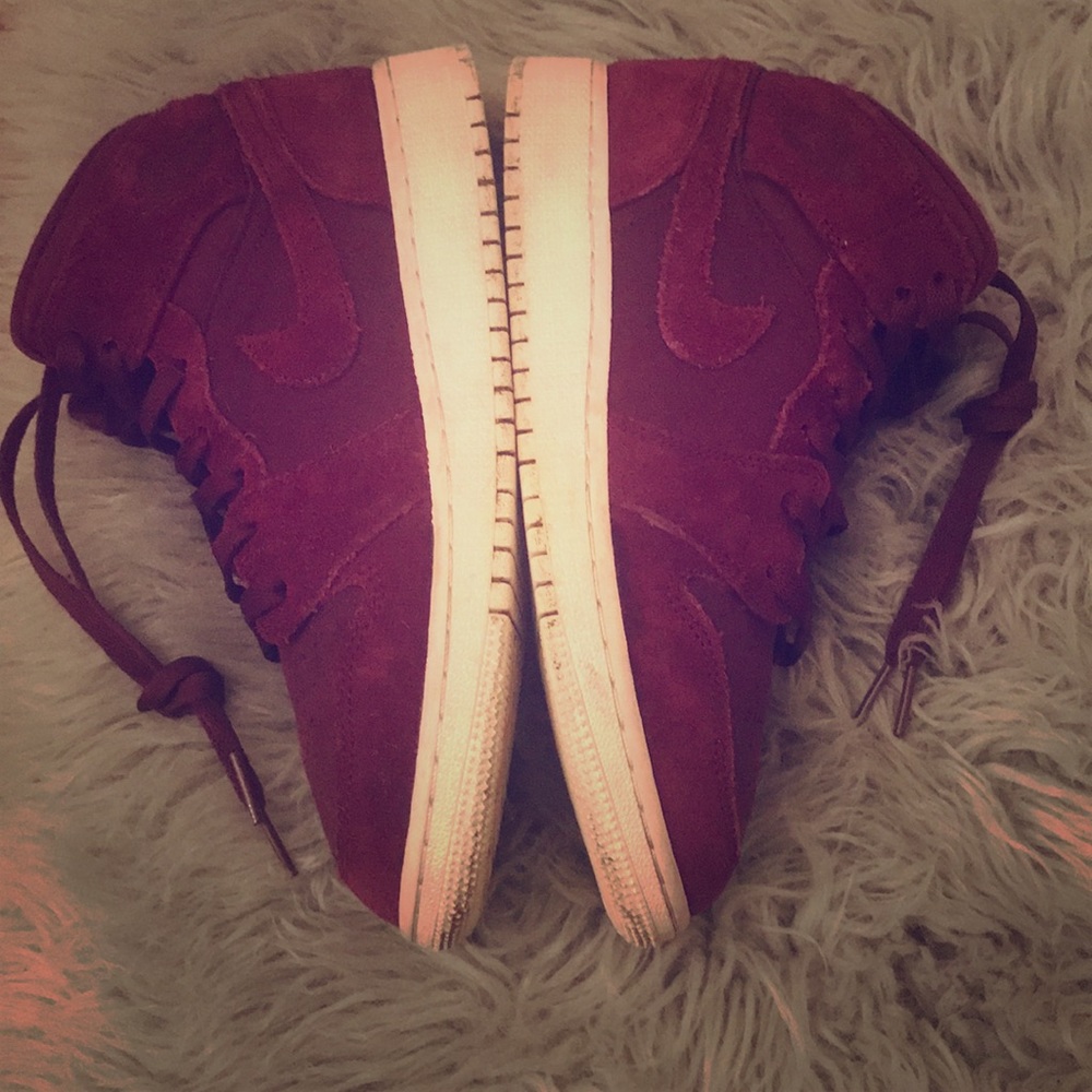 Nike Jordan 1 Burgundy